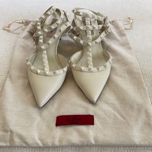 Valentino Rockstud Caged Pump, Ivory, Size 37